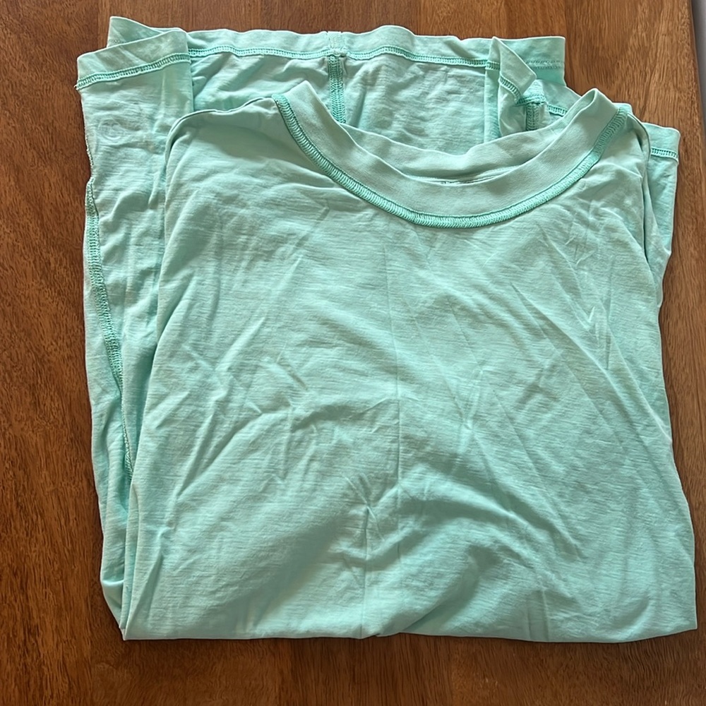 Lululemon All Yours Tee Size 6